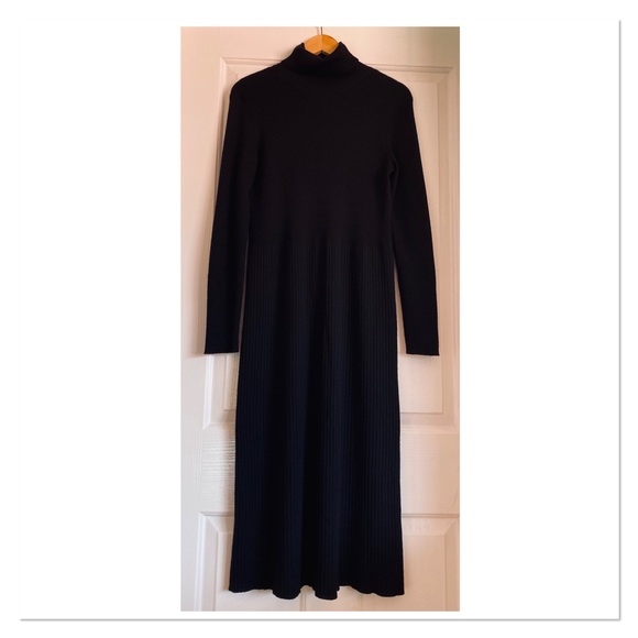Uniqlo Black Rib Knit Turtleneck Dress - Picture 4 of 4